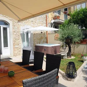 la-casa-di-gaia.sicilyhotelsitaly.net/